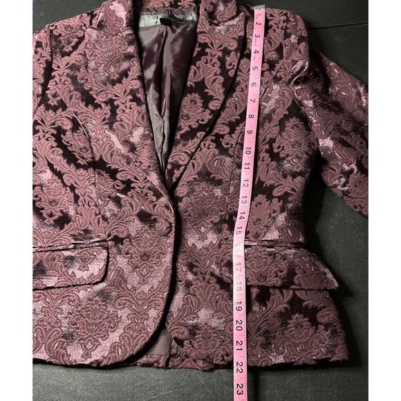 Apostrophe Metropolitan Luxe II Plum Brocade Blazer - Picture 4 of 11